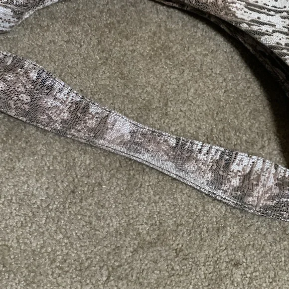 HOBO Gardner Hobo Bag - Picture 5 of 13